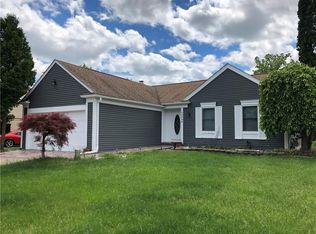 44602 Huntington Dr, Novi, MI 48375