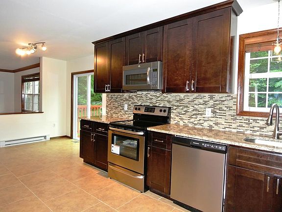4th image of 1703 Gordon Ln