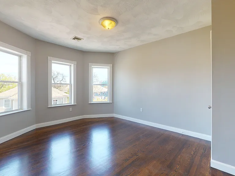 26 Elder St #3 — Photo 6