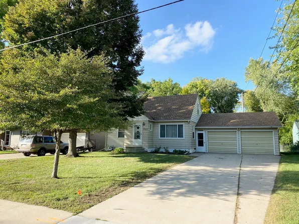 713 Hammer Rd, Albert Lea, MN 56007