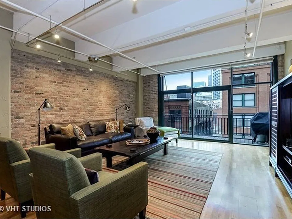 400 W Ontario St #504