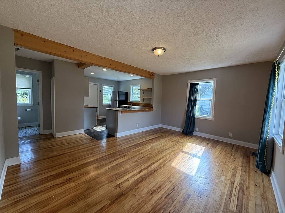 1st image of 2336 Boxwood Ln