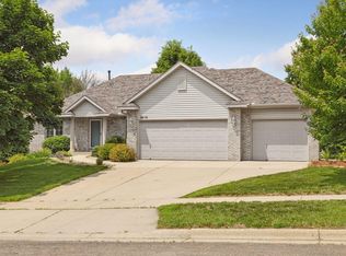 1816 Michigan Dr, Northfield, MN 55057