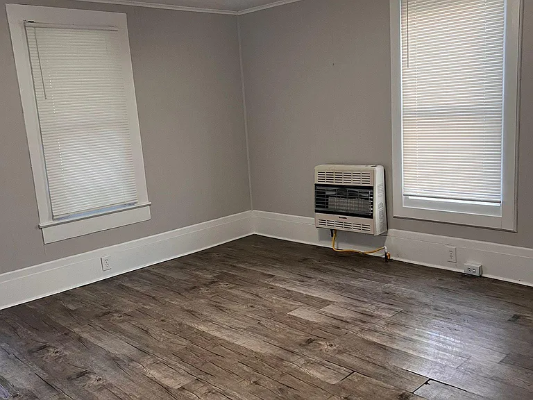 2103 N Broad St NE — Photo 8