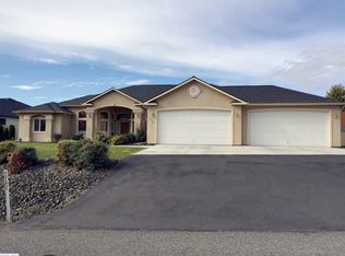2742 Katie Rd, Kennewick, WA 99338