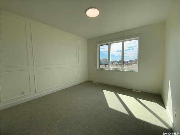 5th image of 242 Doran WAY