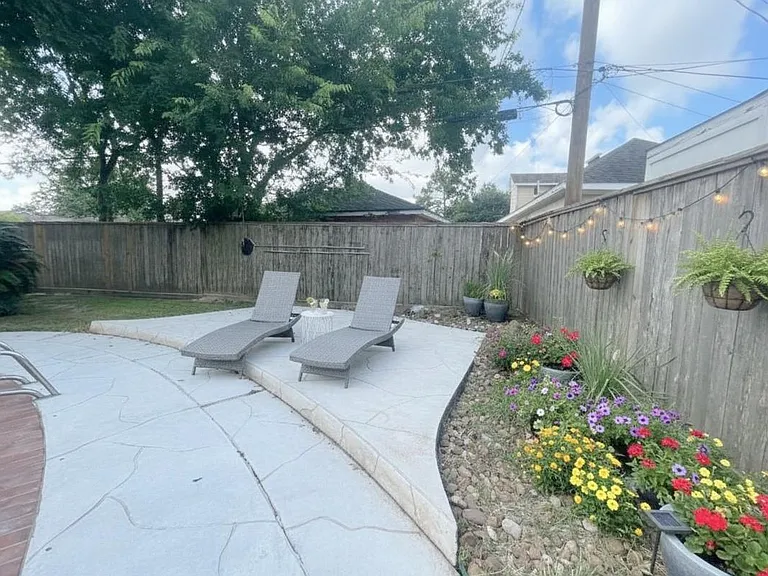 9655 Meadowcroft Dr — Photo 24