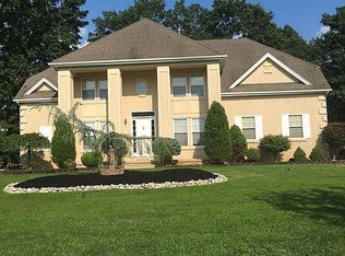 1 Greenwich Dr, Jackson, NJ 08527