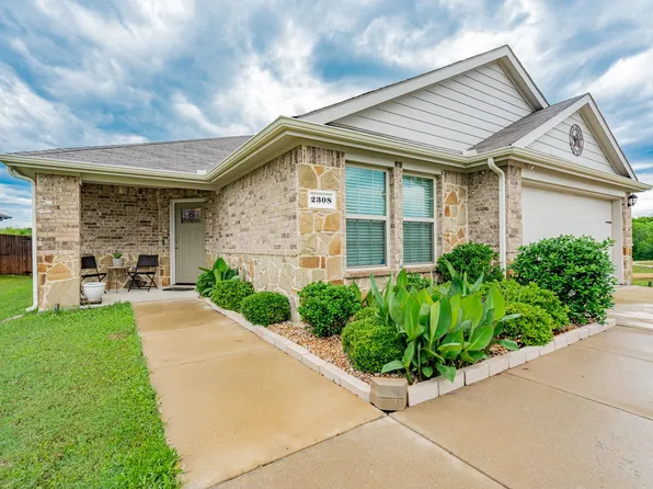 2308 Bellewood Ct, Crandall, TX 75114