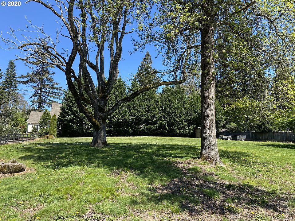 2nd image of 13765 Cameo Ct