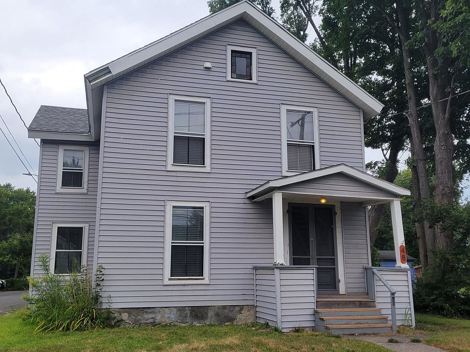 Front yard/River Street view