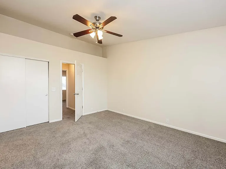 602 NE Housley Ave #4 — Photo 10