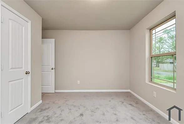1707 Kansas St — Photo 21