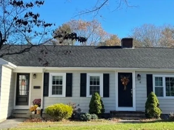 4 Carol Ann Rd, Lynnfield, MA 01940