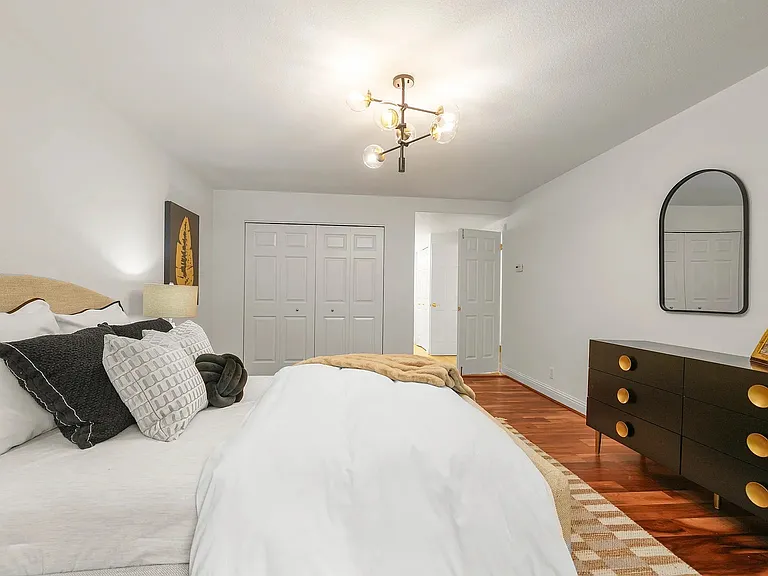 Bedroom No.5 | Master Bedroom
