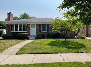 9258 Woodring St, Livonia, MI 48150