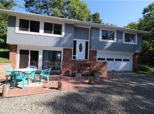 415 Leslie Rd, Valencia, PA 16059