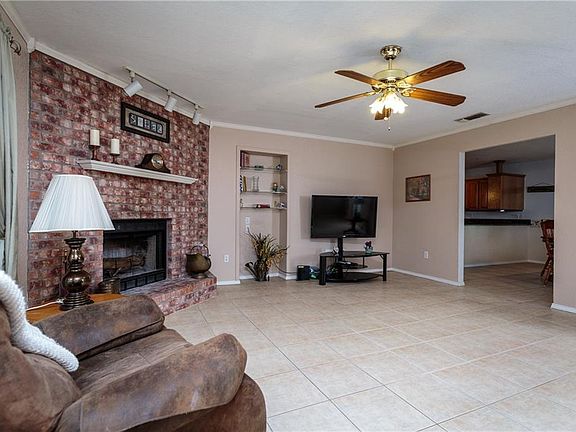 5th image of 4001 Sioux Ct