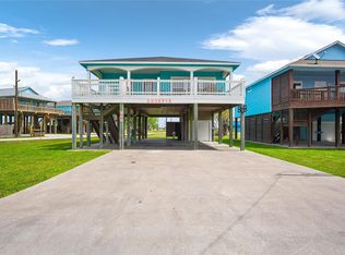 988 Gulf Rd, Crystal Beach, TX 77650