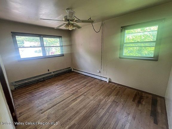 3rd image of 144 Lewis Lane