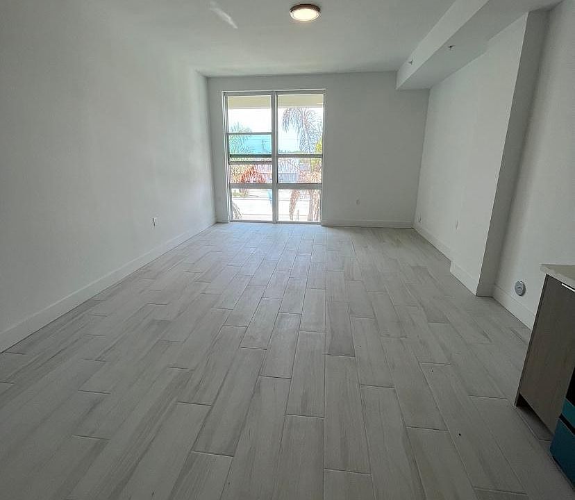 1st image of 500 E Dania Beach Blvd #10