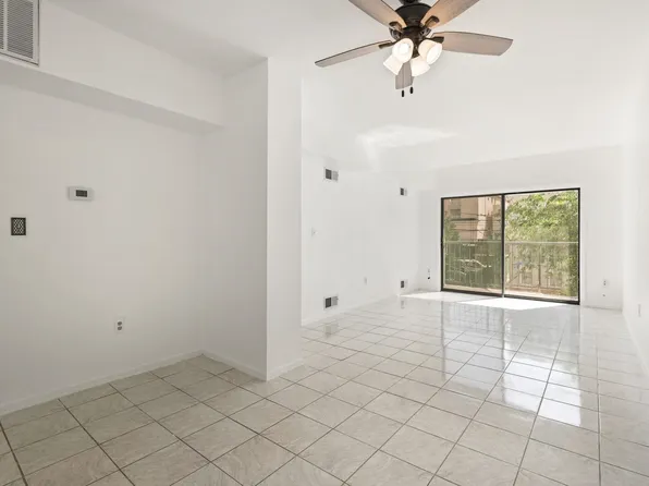318 38th Street image 1 of 8