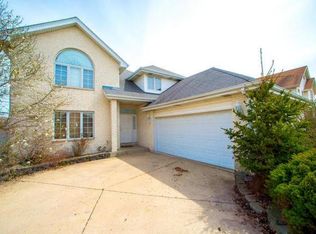 9131 S Thomas Ave, Bridgeview, IL 60455