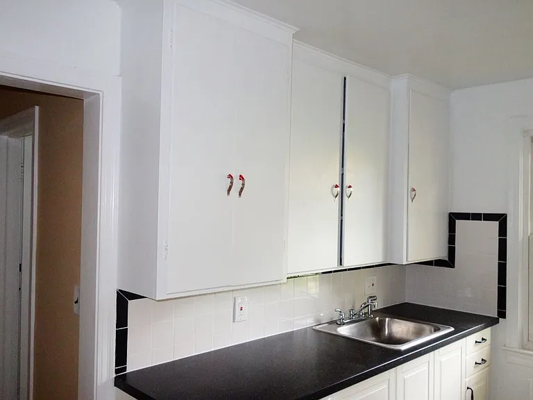 8206 Greenwood Ave — Photo 53