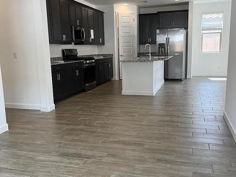 11148 W Parkway Dr — Photo 9