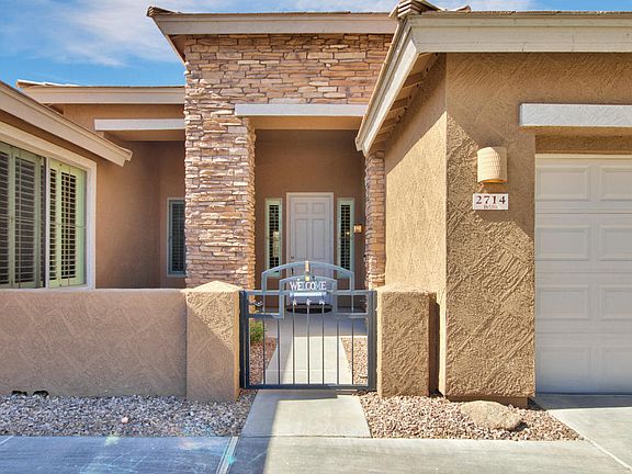 4th image of 2714 E Grand Canyon Dr