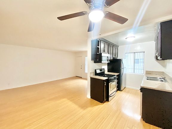 3rd image of 3105 S Durango Ave #2A