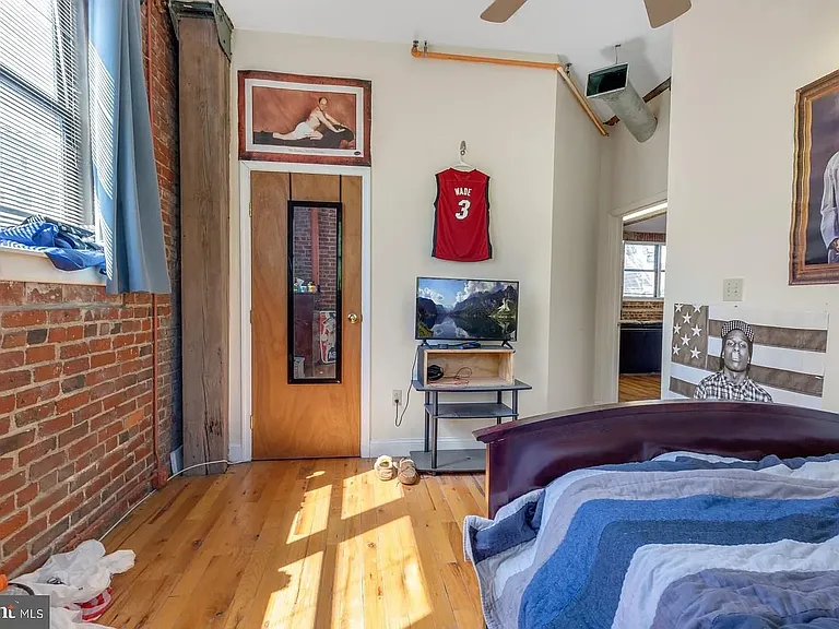 200 Krams Ave #2-3 — Photo 13