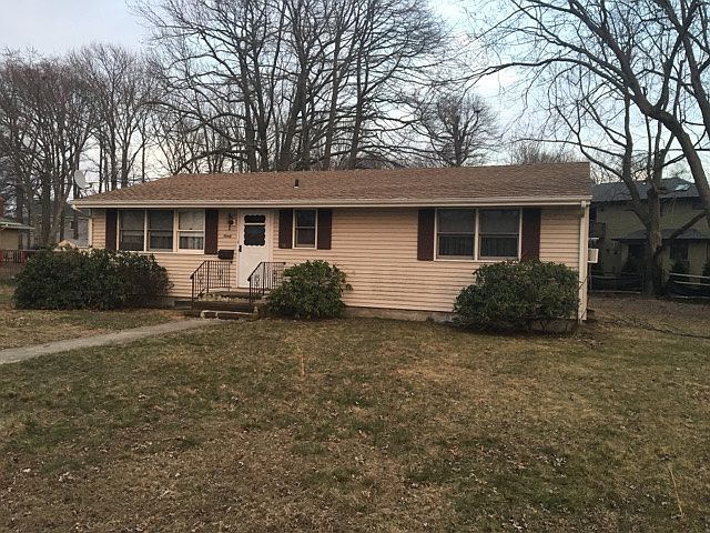 2nd image of 90 Bridgewaters Dr