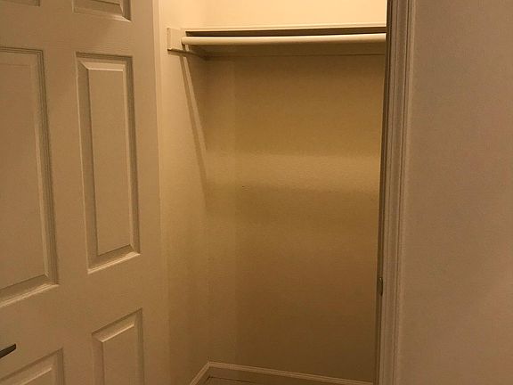 3rd image of 4117 Maplewood Dr