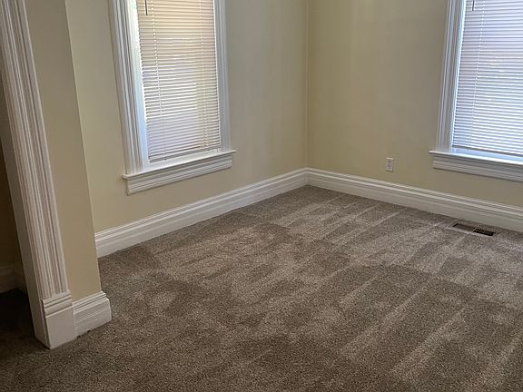 2nd image of 2022 Chester Ave