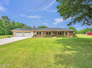 506 Dew Oil Plant Rd, Delco, NC 28436