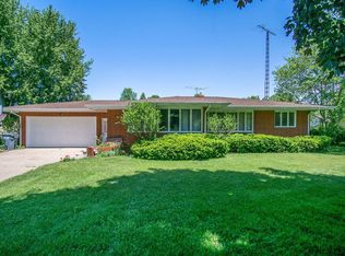 969 Jean Ann Dr, Saint Joseph, MI 49085