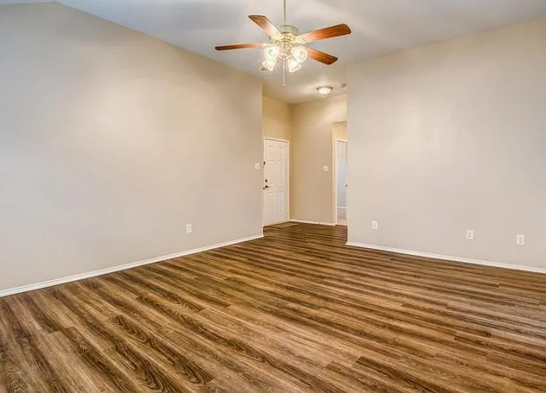 1112 Shearwater Ave — Photo 4