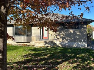 1321 Rustic Dr, Ottawa, ON K2C 2Y3