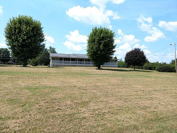 3rd image of 423 Brook Dr