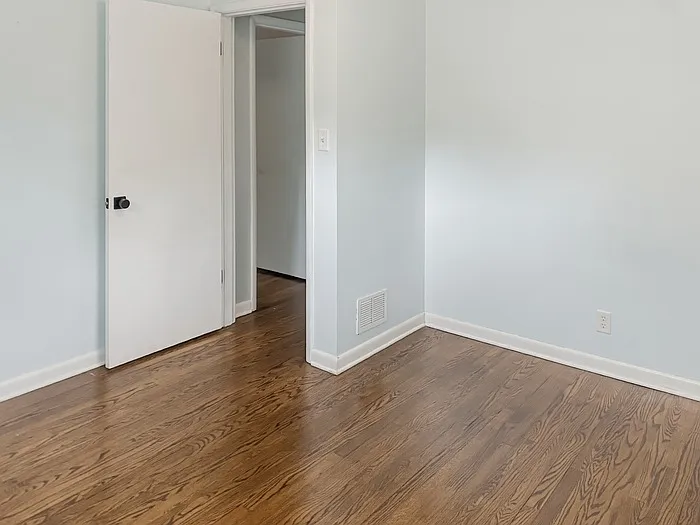 221 Sergeant Ave — Photo 12
