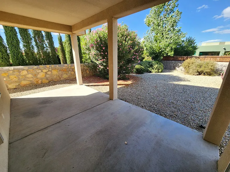 2777 Conventry 2777 Coventry — Photo 44