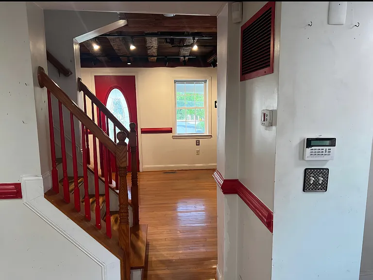 7306 Belair Rd — Photo 18