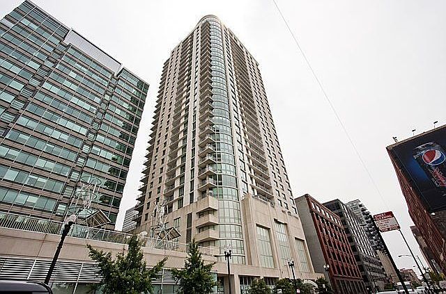For Sale: 125 S. Jefferson, Chicago, IL 60661