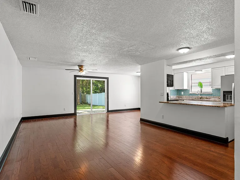 12419 Hidden Brook Dr — Photo 4