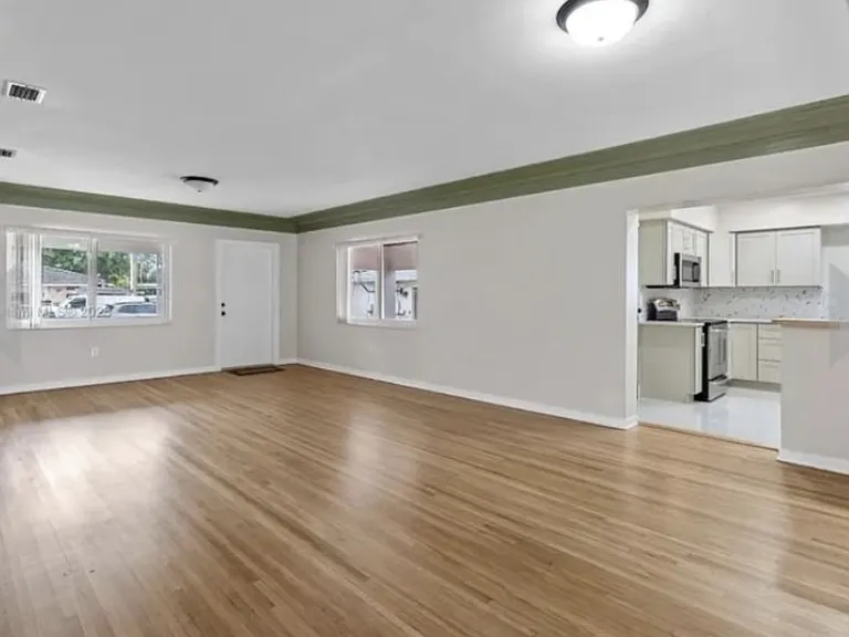 1221 NW 34th Ave — Photo 7