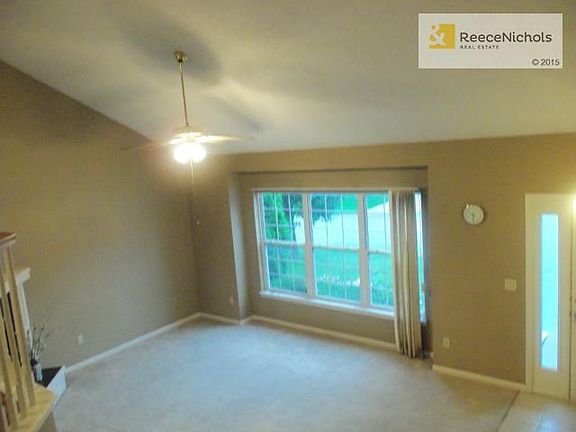 Vaulted Ceilings!