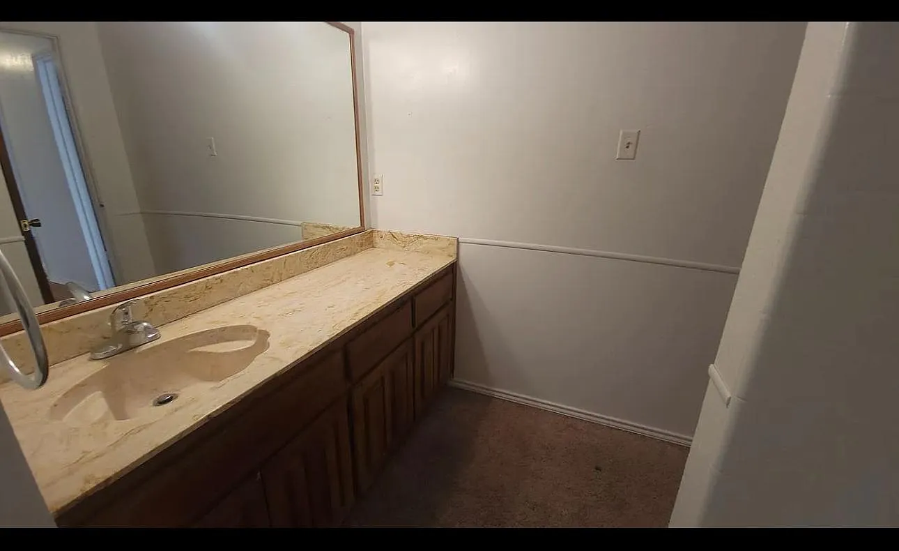 6824 Loma Vista Dr — Photo 4