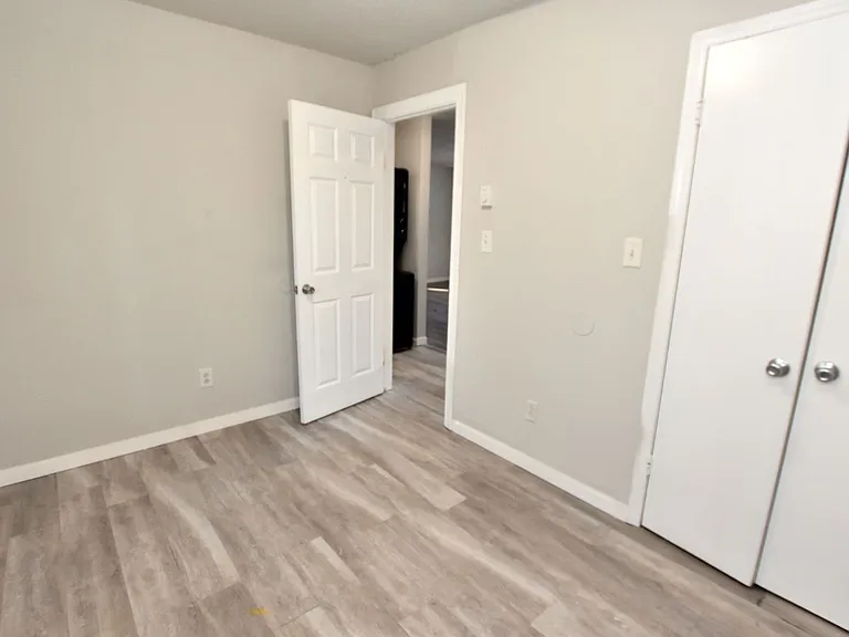 1607 Charter Dr — Photo 11