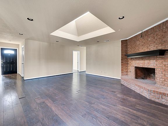 4th image of 3120 Lafayette St